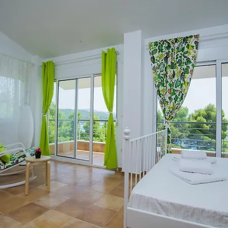 Apartment Maresi Homes