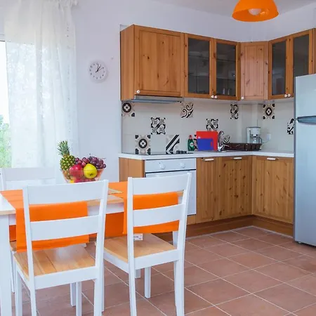 Maresi Homes Neos Marmaras