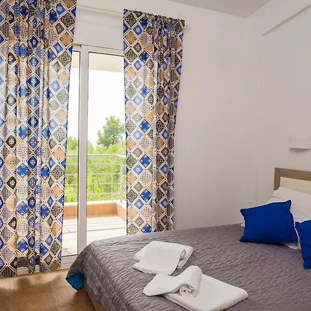 Maresi Homes Neos Marmaras